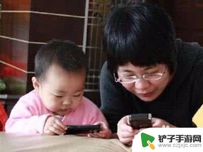 孩子老玩手机游戏怎么办 孩子手机成瘾怎么办