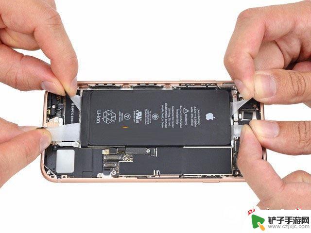 苹果8手机如何拆开 iPhone8拆解步骤图文教程